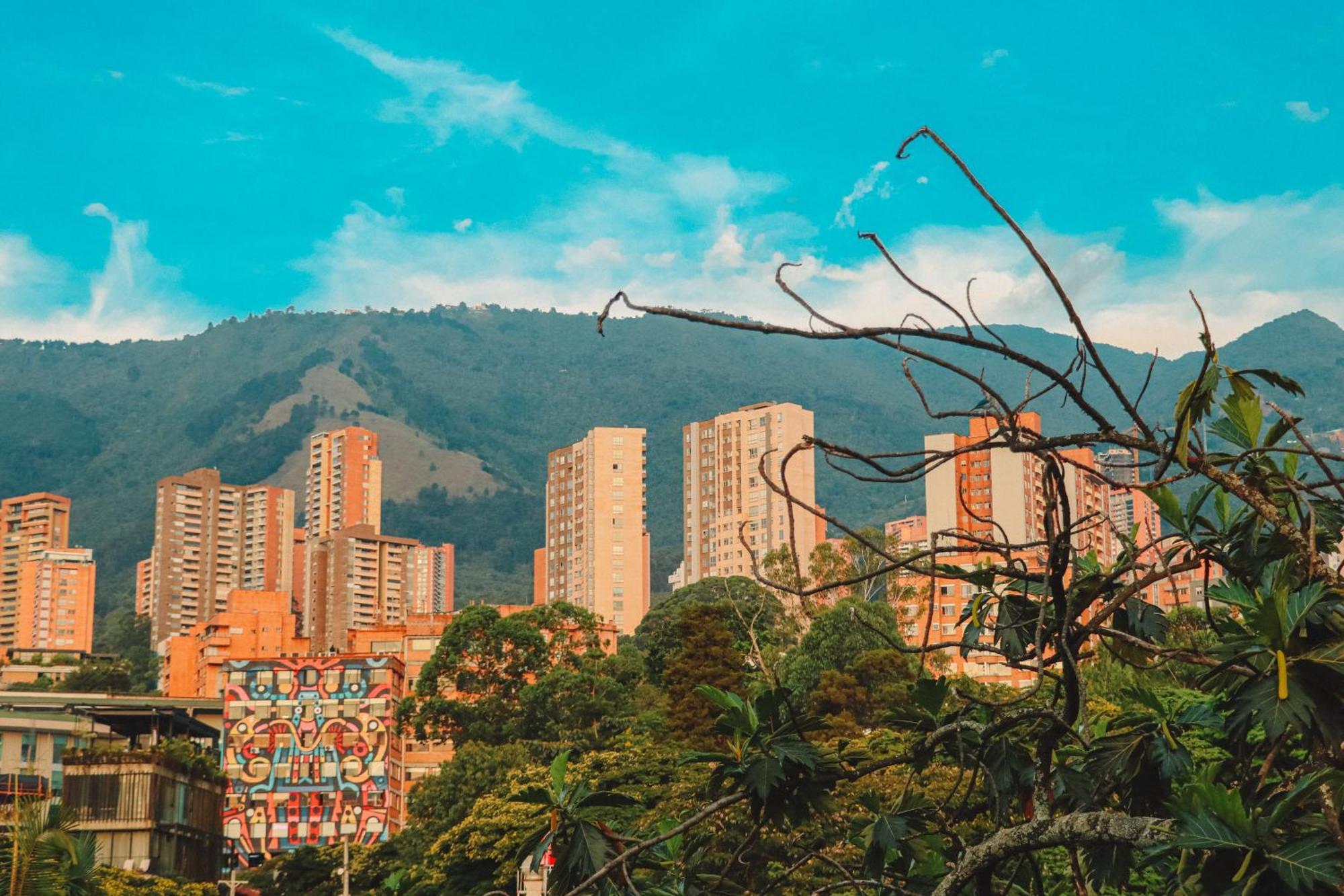Glow Medellin Bagian luar foto